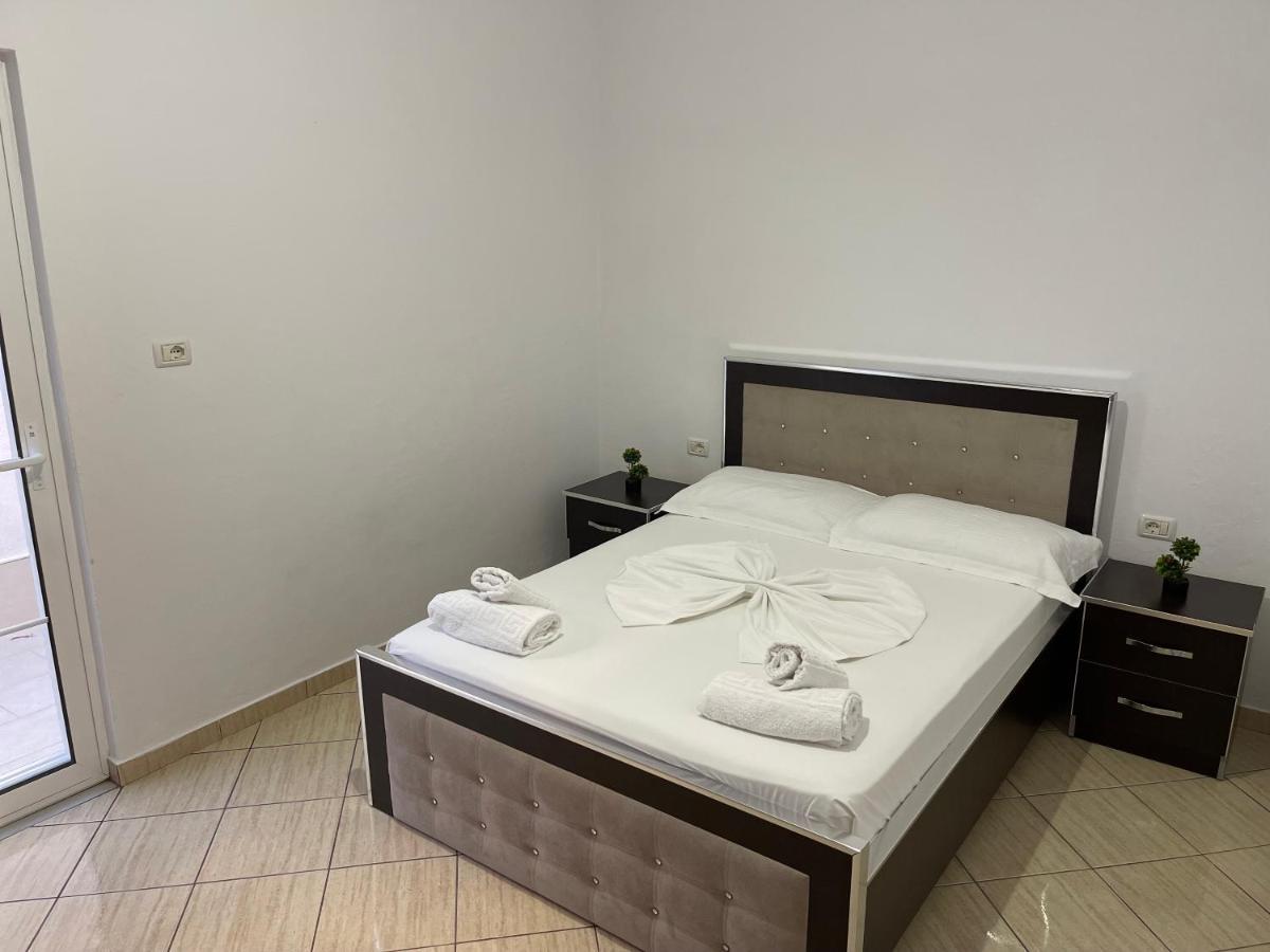Villa 12 Sarandë Esterno foto