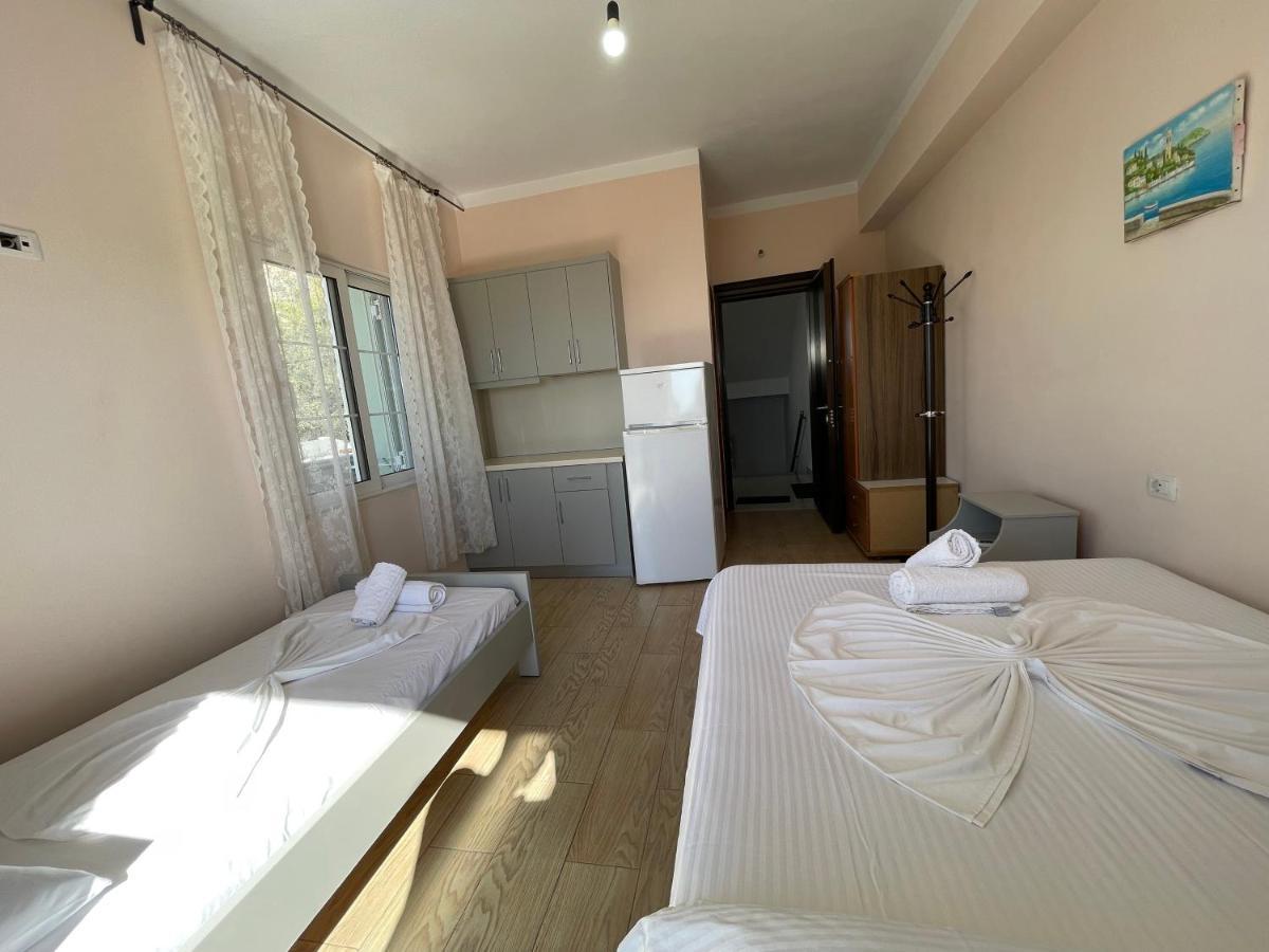 Villa 12 Sarandë Esterno foto