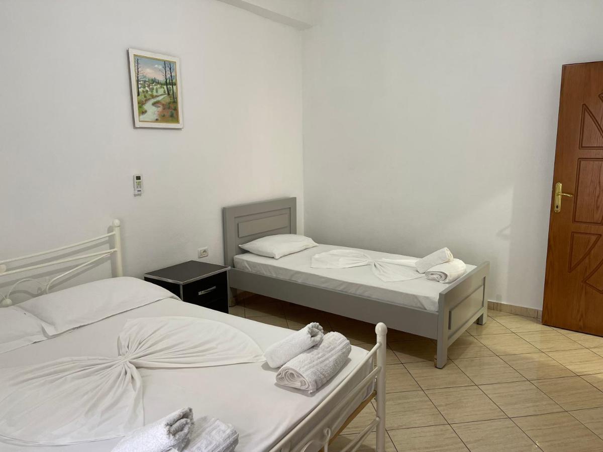 Villa 12 Sarandë Esterno foto
