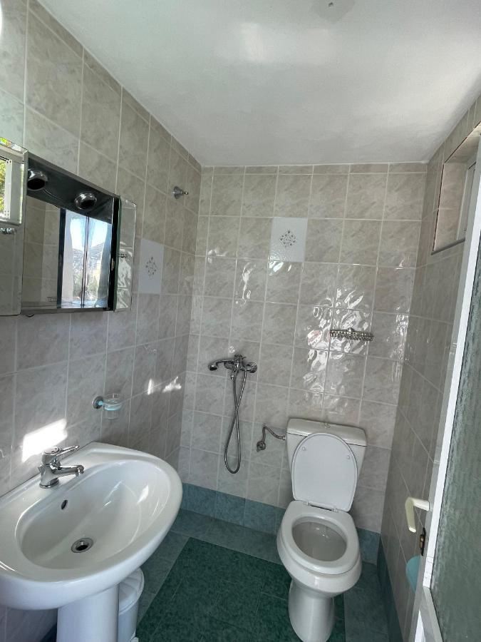 Villa 12 Sarandë Esterno foto